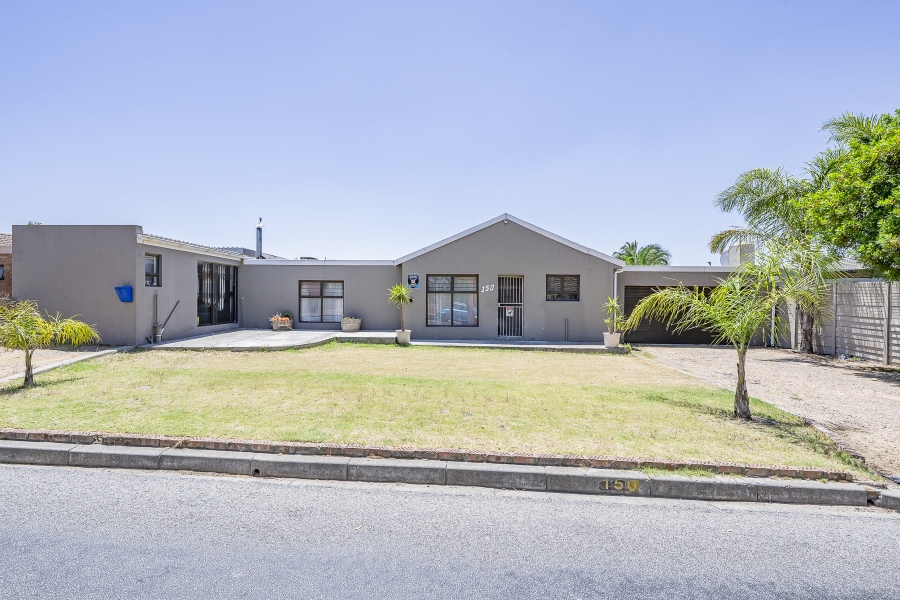 4 Bedroom Property for Sale in Bonnie Brae Western Cape